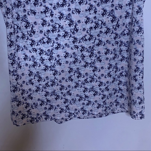 ADRIANNE PAPELL Blue Floral Flutter Sleeve Ruffled High Neck Blouse - Picture 8 of 10